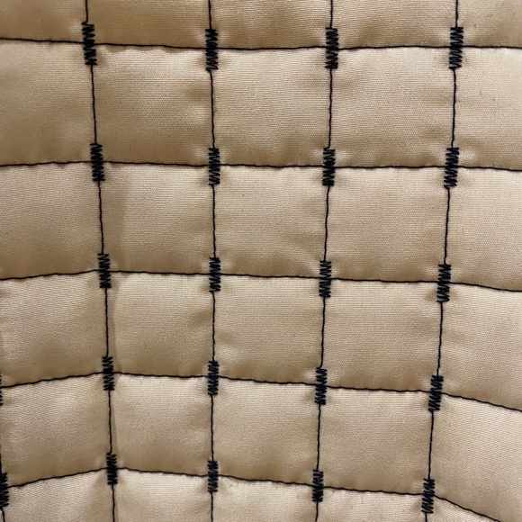 Tan/black quilted reversible jacket, size medium - Picture 7 of 8